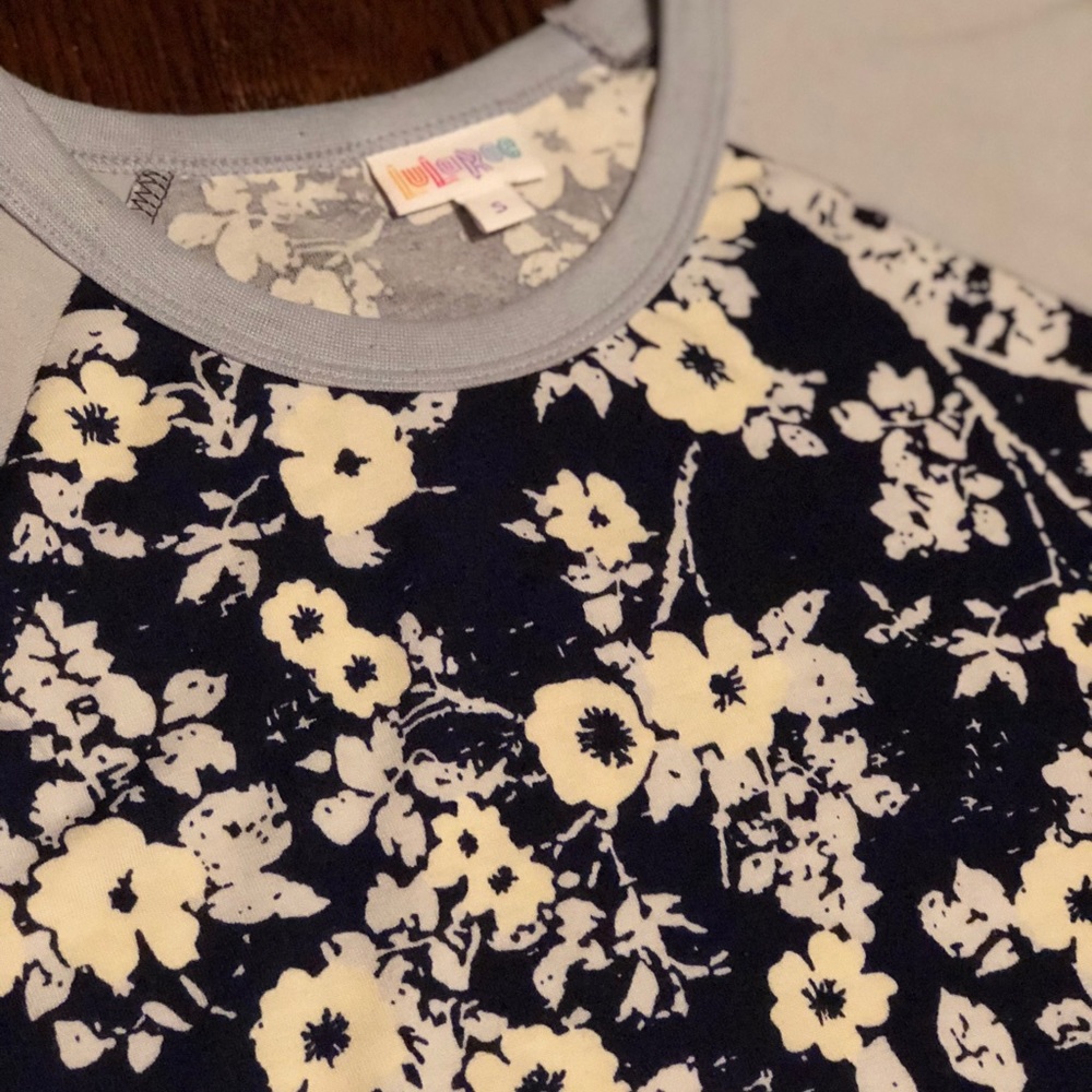 Small 2 tone Lularoe Randy